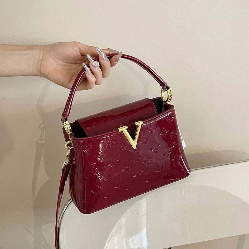 Brand Famous Designer Women's Leather Hand Bag Classic Elegant Shoulder Style Popular For Ladies With Spacious Interior