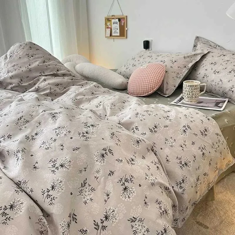 26LYA Elegant Linen Bedroom Collection with Lace Accents - 4-Piece Duvet Cover & Pillowcase Ensemble