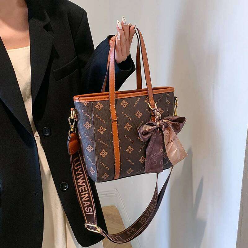 Water Resistant Women S Messenger Bag Leather Crossbody Shoulder Handbag Durable Travel Companion