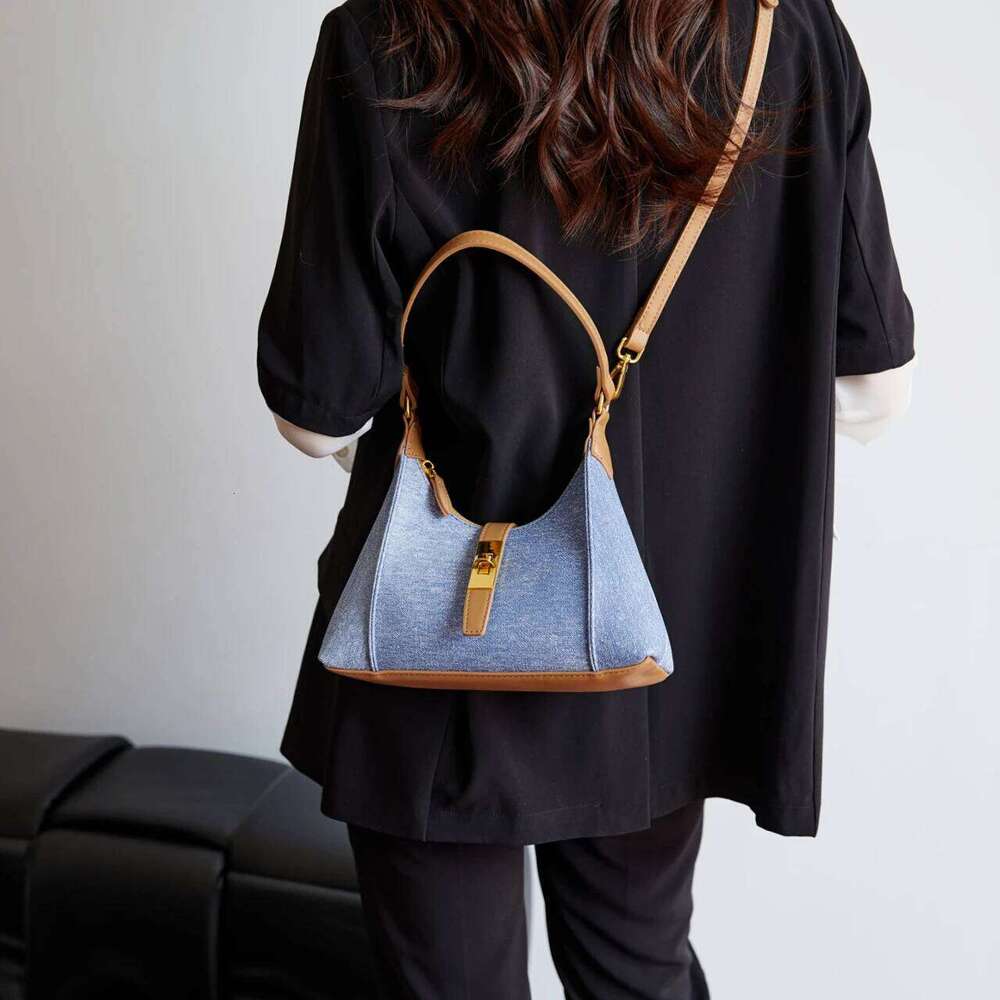 Designer Luxury Spacious Hand Bags Women Tote Leather Crossbody By Brand Famous For Elegant Ladies Carry