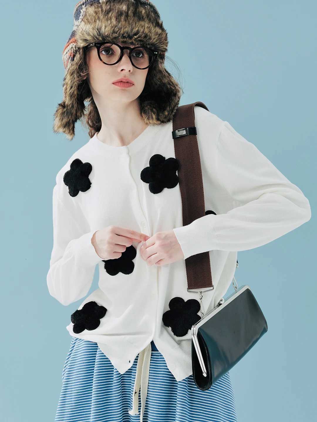 2024 Autumn/Winter Japanese Literary Hairy Flower Sweater Womens Cardigan 2456 XJ250819