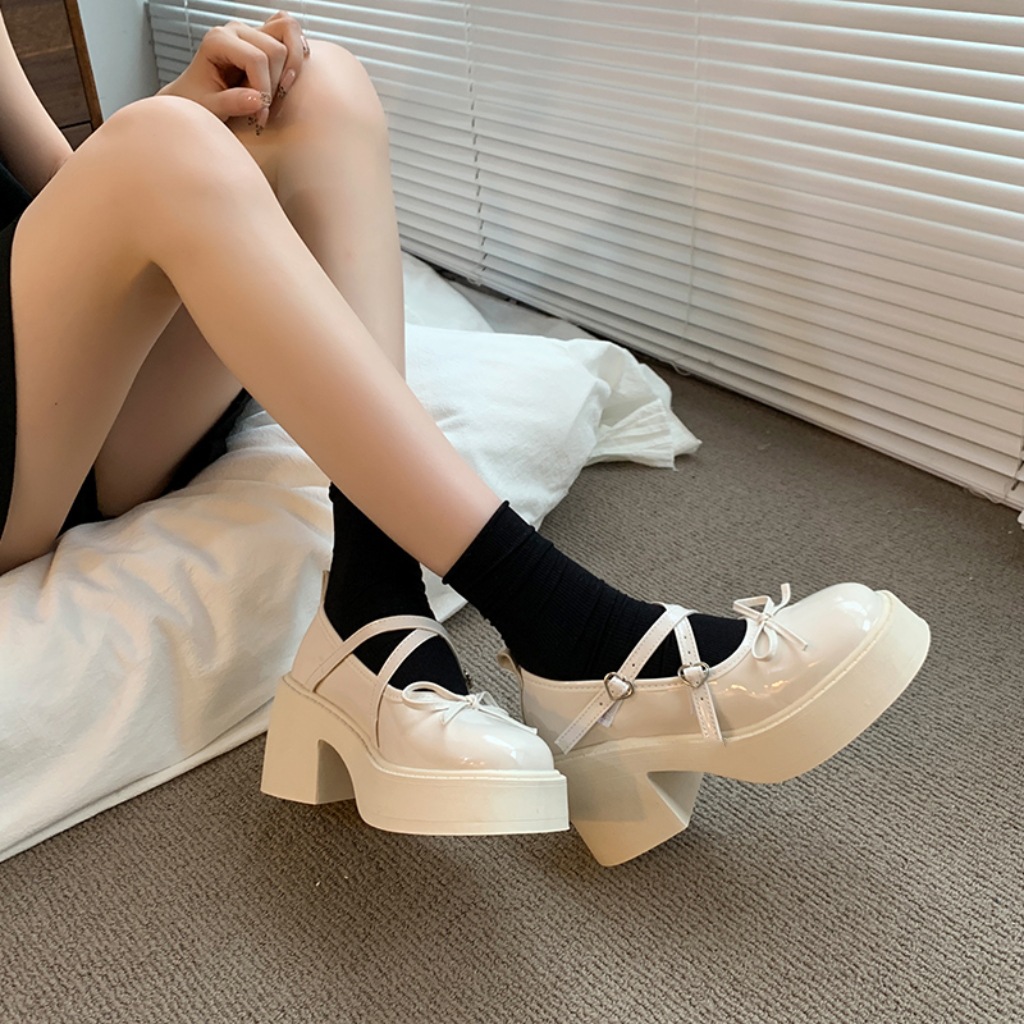 free Shipping Coarse single shoes Designer Slippers thick soled small leather shoes height increasing shoes External penetration travel single shoes 2