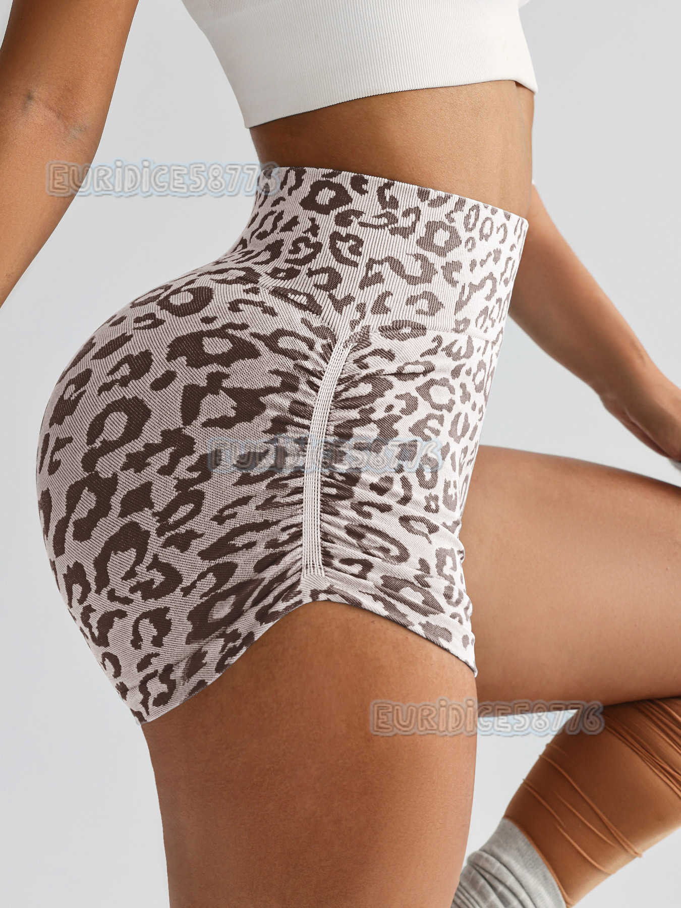 High Waist Tummy Control Leopard Print Yoga Shorts for Women Butt-lifting Tight-fitting Outdoor Running Peach Fitness Shorts H250819