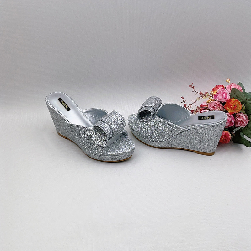 Summer Rhinestone High Heel Fashion Slippers for Women Non-Slip Plastic Wedge Sandals Stylish Outdoor Thick Sole