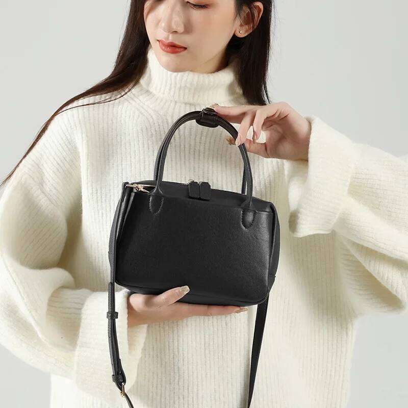 Elegant Famous Brand Women Shoulder Bag Genuine Leather Handbag Flap Fashion Lady Girls Messenger Crossbody Purse Small