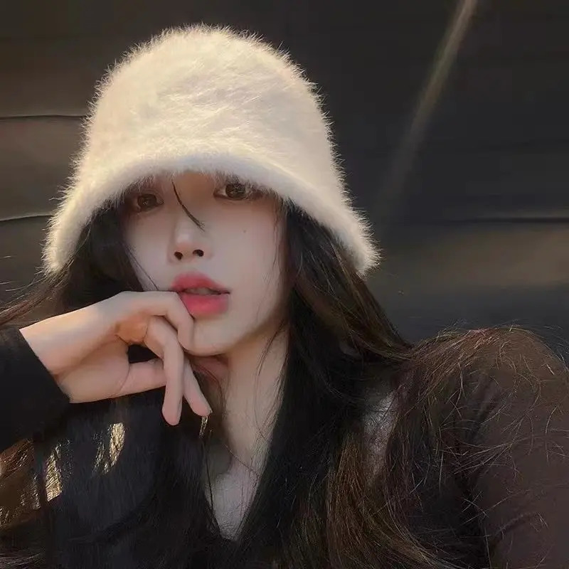 Rabbit hair fisherman hat for women Autumn-winter basin hat head round plush senior sense face small white bucket hat for women 250819