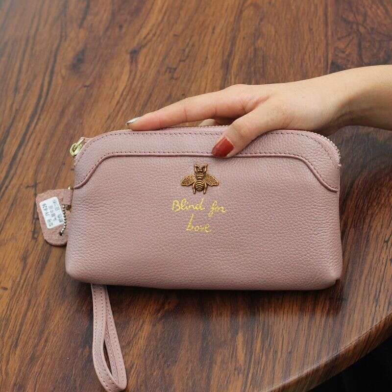 2023 European and American Exquisite Bee Hardware Leather Casual Large Capacity Hand Wallet Ladies Clutch Bag