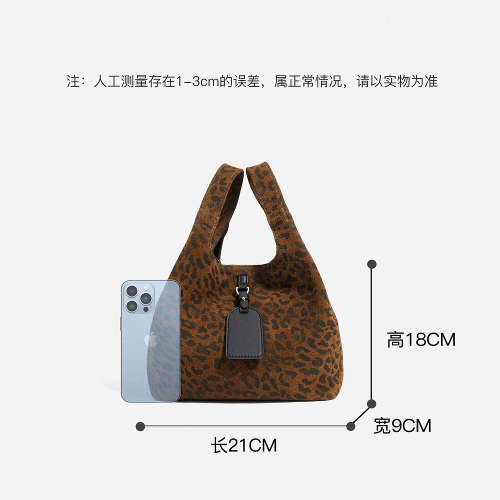 Women's handheld matte leopard print new handbag autumn and winter high-end shoulder bag leisure office commuter leather bag