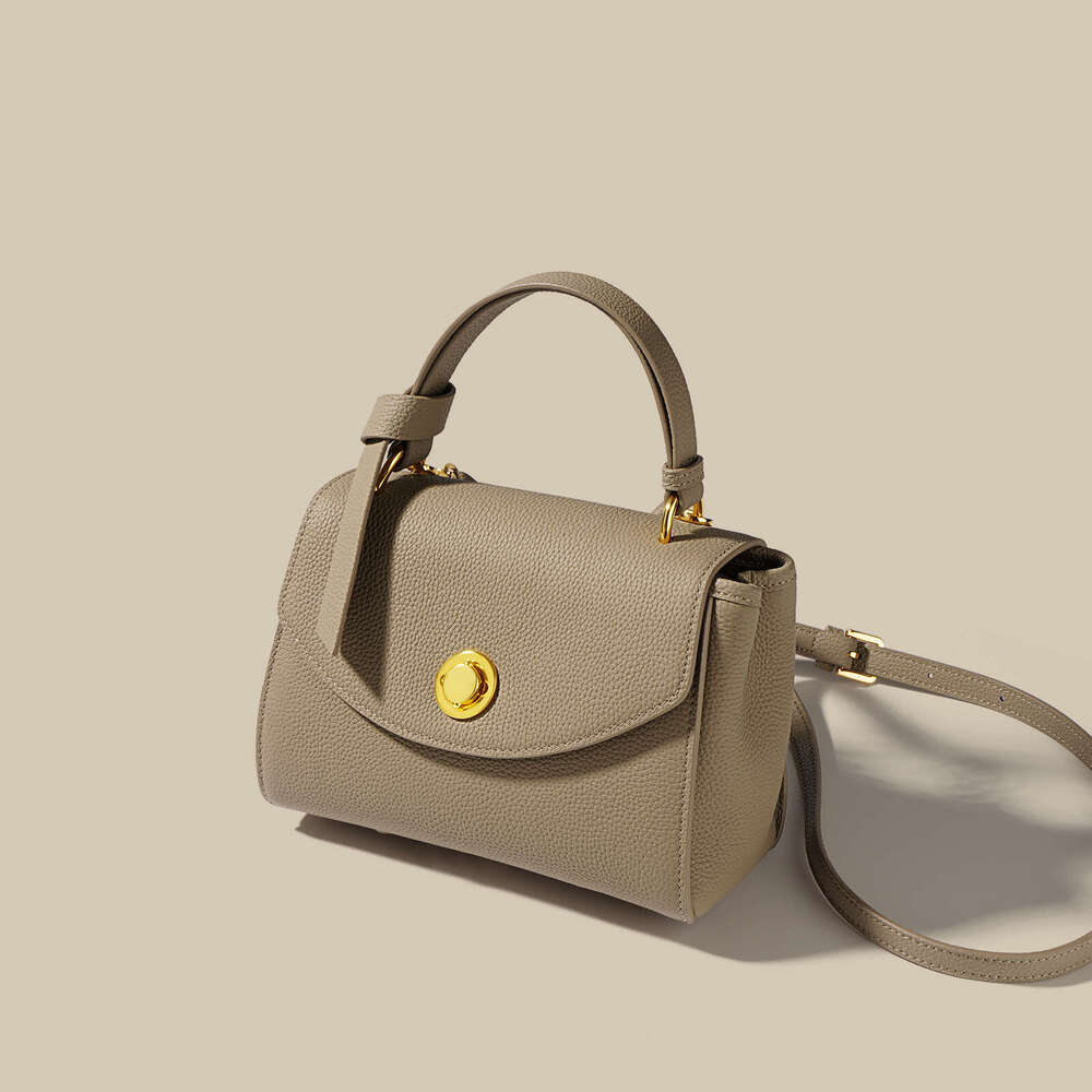 High Quality Texture Handbag New Top Layer Cowhide Elegant Casual Crossbody Niche French Genuine Leather Shoulder Bag
