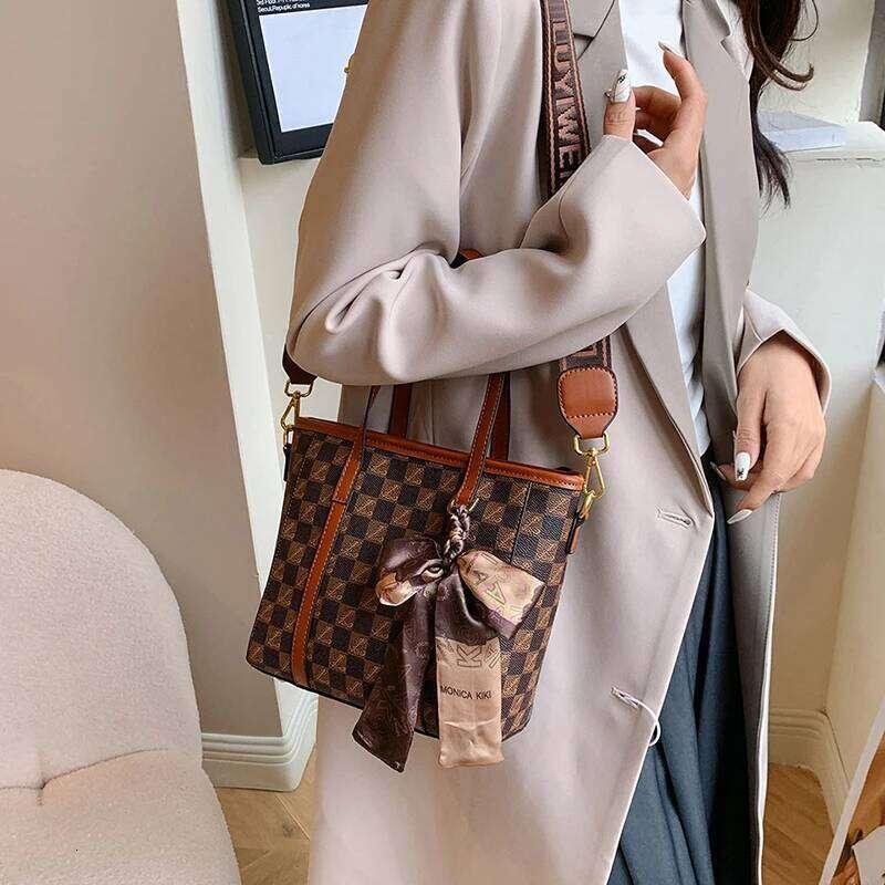 Water Resistant Women S Messenger Bag Leather Crossbody Shoulder Handbag Durable Travel Companion