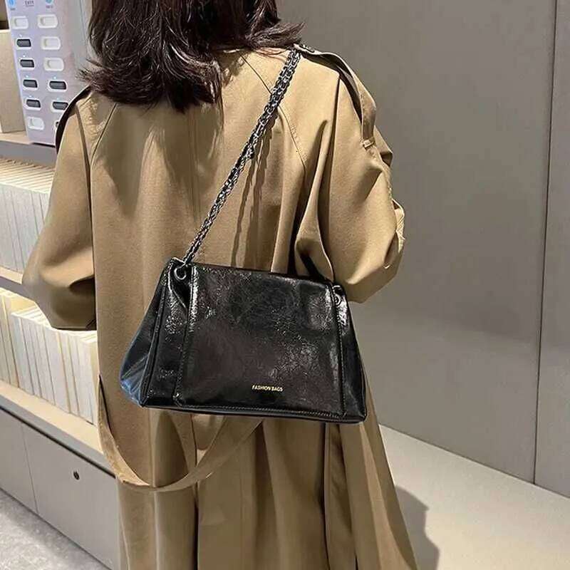 2023 New Vintage Shoulder Bag Large Capacity Fashion Crossbody Bags For Women Solid Pu Leather Ladies HandbagsC241211
