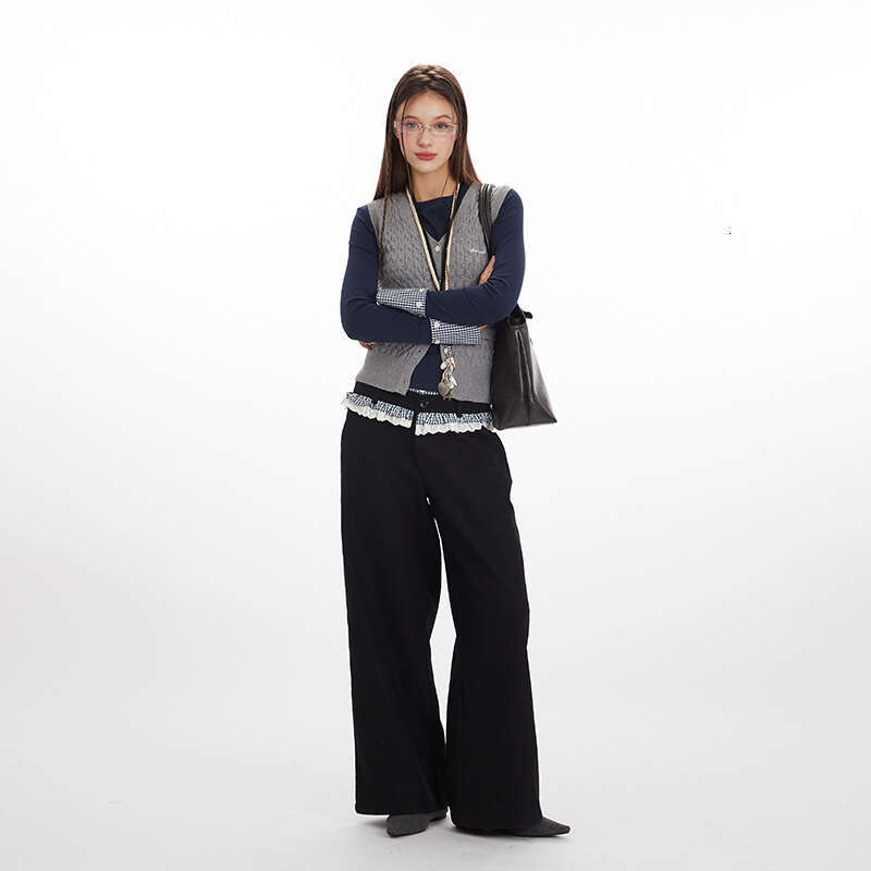 Spring And Autumn V-Neck Vest Layered Knitted Cardigan Style Sleeveless Sweater For Women B5