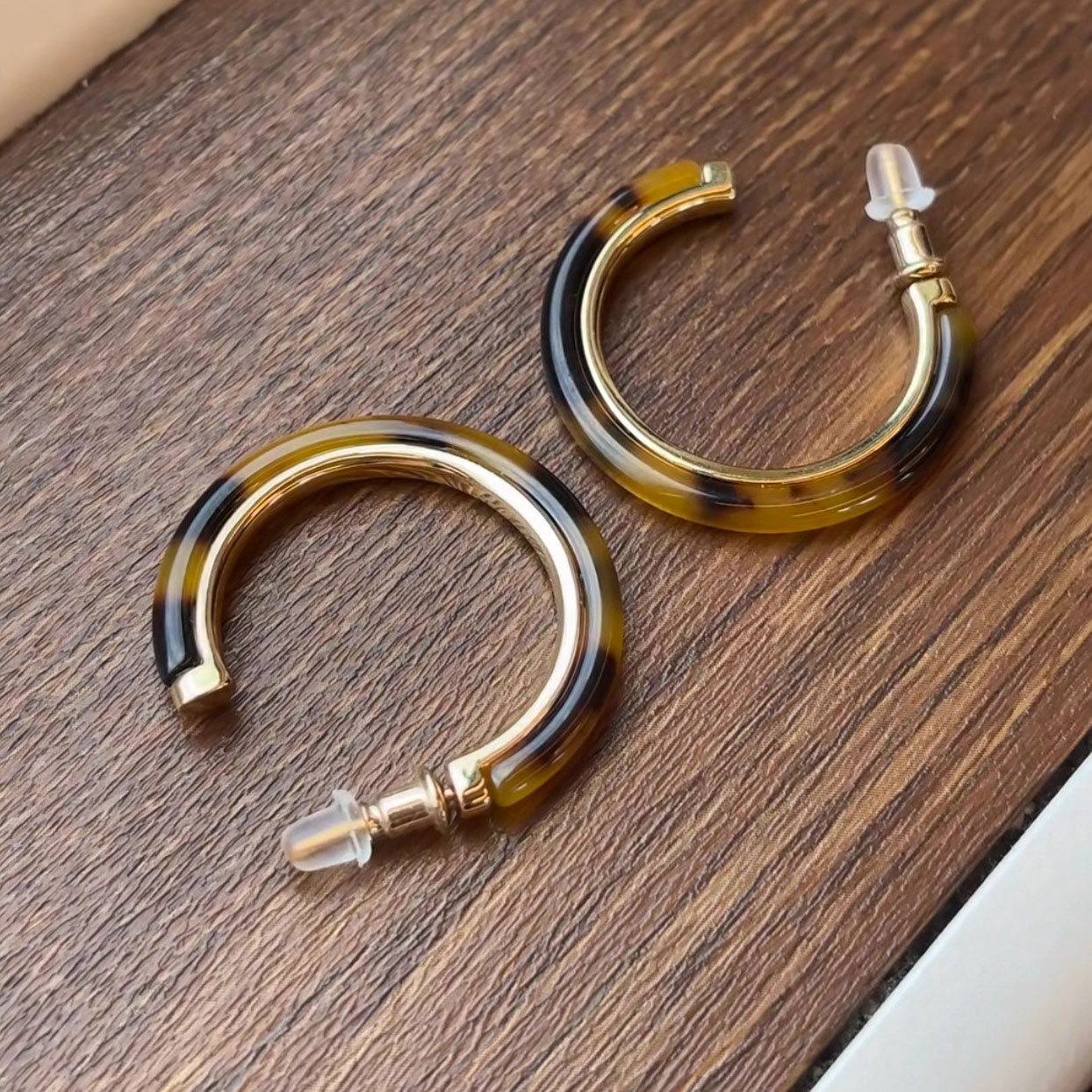 Elegant Leopard Print Hoop Earrings - Exaggerated High-End Accessory