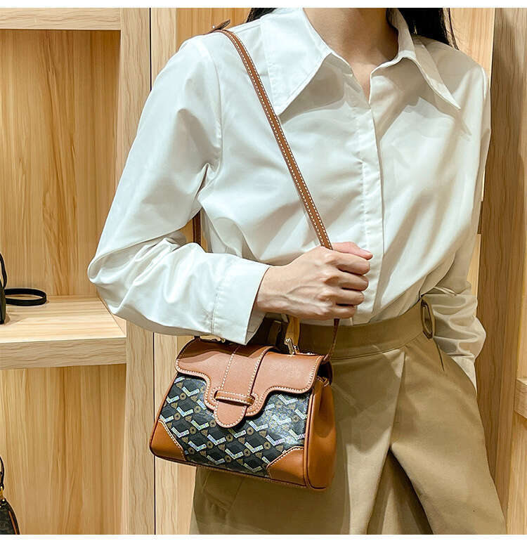 Designer Bags Fashion brand Popular Classic Printing Pattern Newly Trendy Bamboo handle Genuine leather with old patterns women Shoulder crossbody han