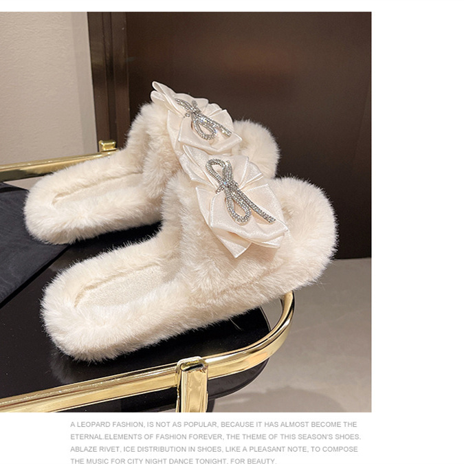 Free delivery designer Women cotton mop Fashionable woolen slippers with thick soles for easy winter warmth