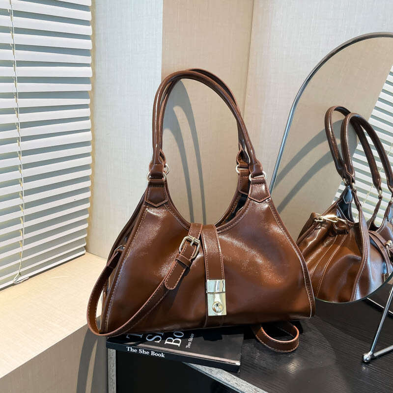 High-End Handheld Tote for Designer Women 2025 Summer Camouflage Versatile Lock Bags Buckle Single Shoulder Crossbody Bag Trendy