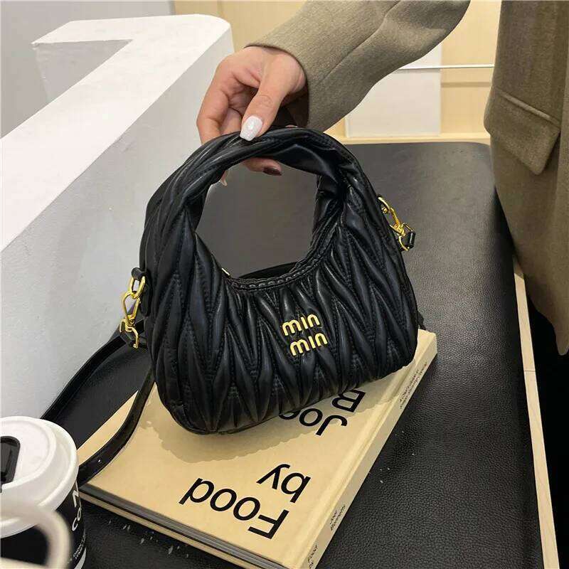 High-End Designer Pleated Crescent Women's New Fashion Western Style Shoulder All-Match Casual Messenger Hand Bag