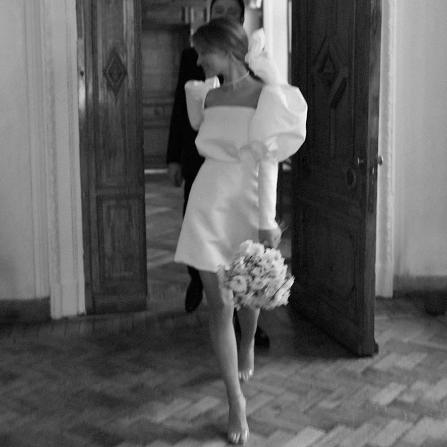 DREAM Customized Long Bubble Sleeves Satin Micro Wedding Dress Simple Square Neck Above Knee Mini Length Retro Bridal Gowns 2025