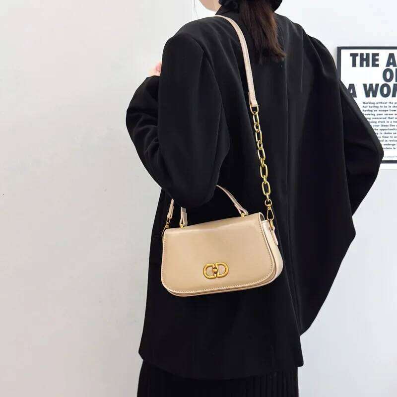 Spring Fashion Armpit Small Square Female Senior Niche Personality Leisure Hand Carrying Single Shoulder Crossbody Bag