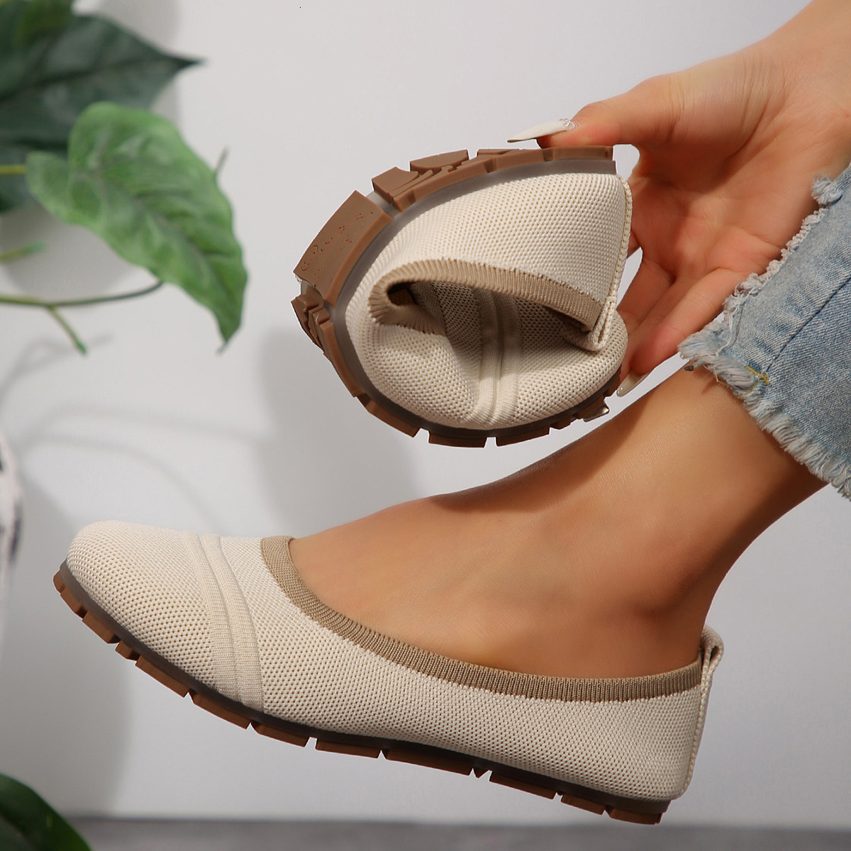 Plus Size 2025 Women's Spring Summer Breathable Knitted Shallow Mouth Mesh Shoes Flat Round Toe Slip-On Flats ddmymoon
