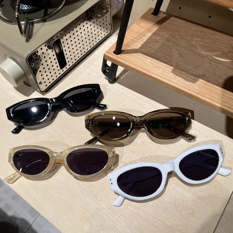 2025 New Technology-sensitive Cat-eye Sunglasses Personality Narrow Frame High-end Sunglasses Anti-ultraviolet Internet Celebrity Glasses Trend