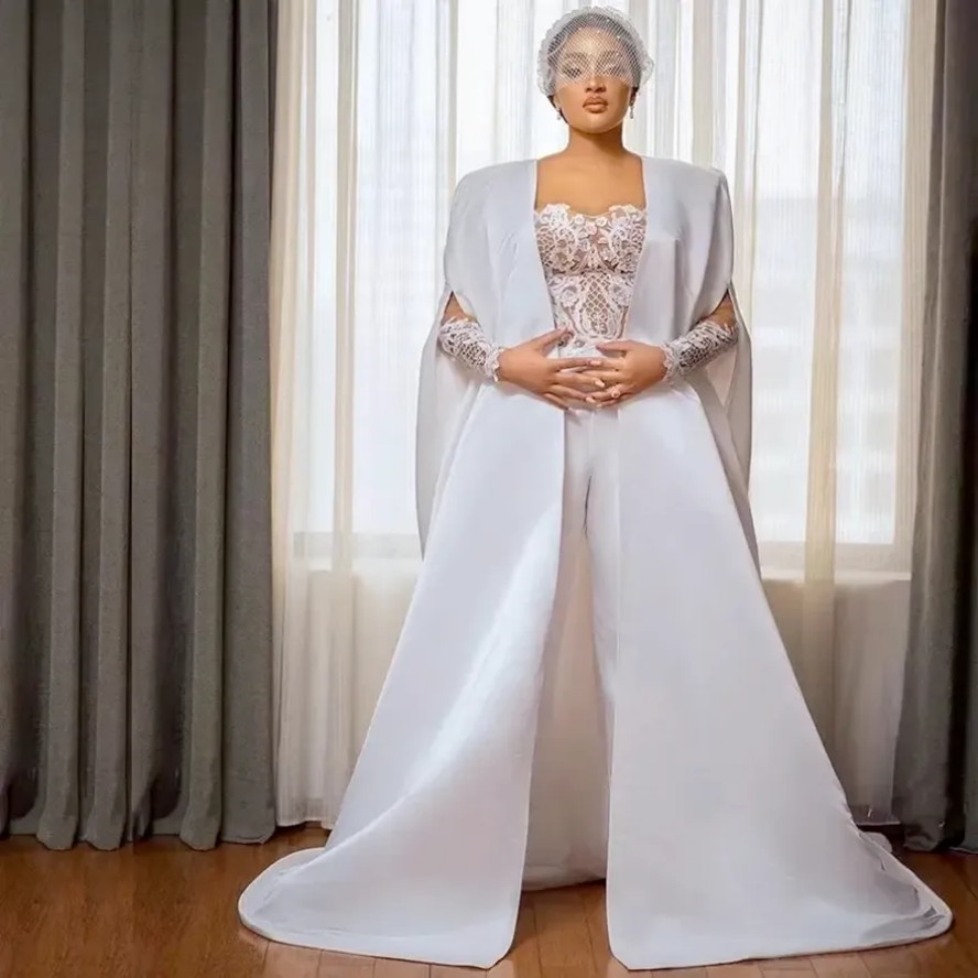 Chic Arabic Women Jumpsuits Wedding Gowns Lace Applique Long Sleeves Bridal Dresses With Cape Modern Elegant White Satin Vestido De Novia