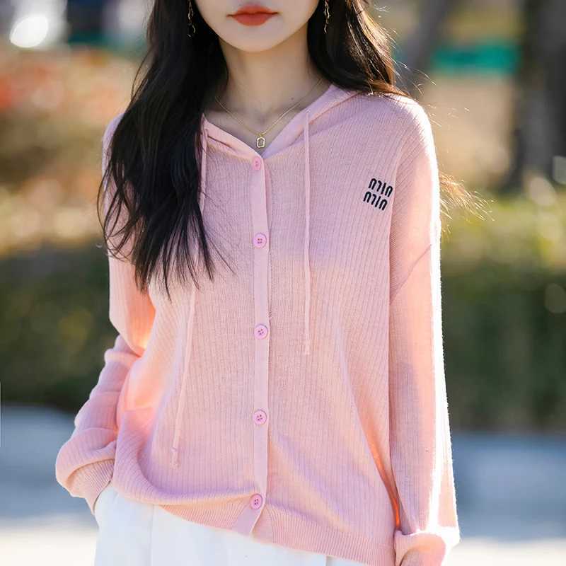 2025 Spring and Autumn Womens Cashmere Cardigan Hooded Cardigan Knitted Sweater Cardigan Fashionable Cashmere Sweater Jacket XJ250819