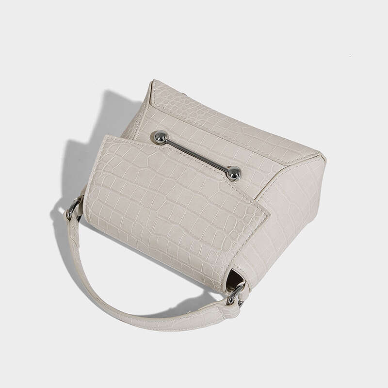 2025 Summer New Fashion Versatile Flap Handbag Niche High-End Feel Single Shoulder Crossbody Small Square Bag