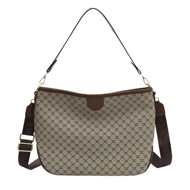 Beibei Shangpin 2023 New Street Photography Fashion Contrast Shopping Tote Leisure Large Capacity One Shoulder Women's