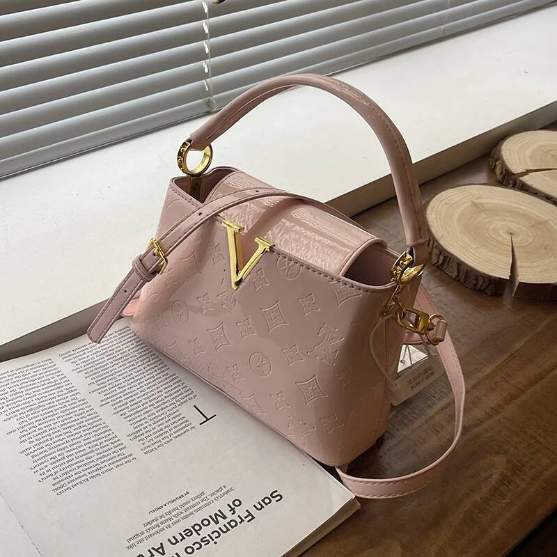 Brand Famous Designer Women's Leather Hand Bag Classic Elegant Shoulder Style Popular For Ladies With Spacious Interior