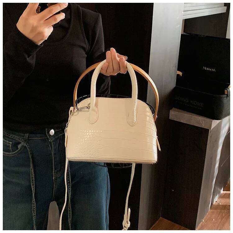 Parisian Inspired Clutch Bag Vintage Crossbody Strap Design Minimalist Leather Tote With Fashionable Gold