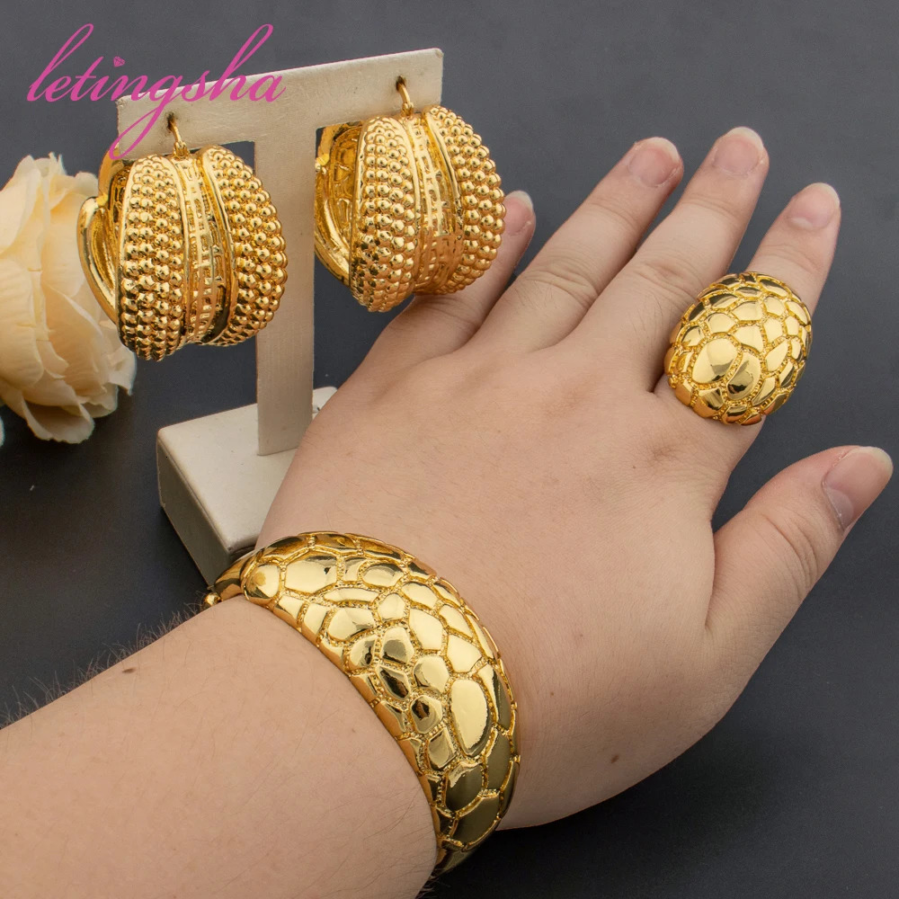 Dubai 18k Gold Plated Jewelry Set for Women Fashion Hoop Earrings African Copper Cuff Bangle Ring Sets Weddings Party Gift 250818