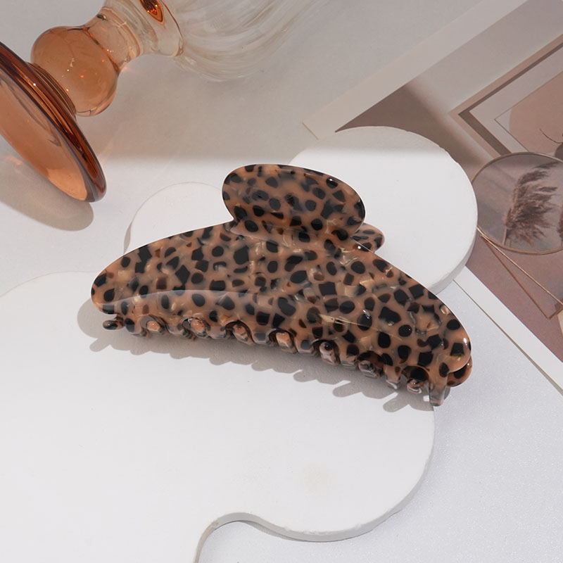 Zanbya's new large-sized hairpin - elegant and luxurious oval-shaped hairpin with a soft grip for women