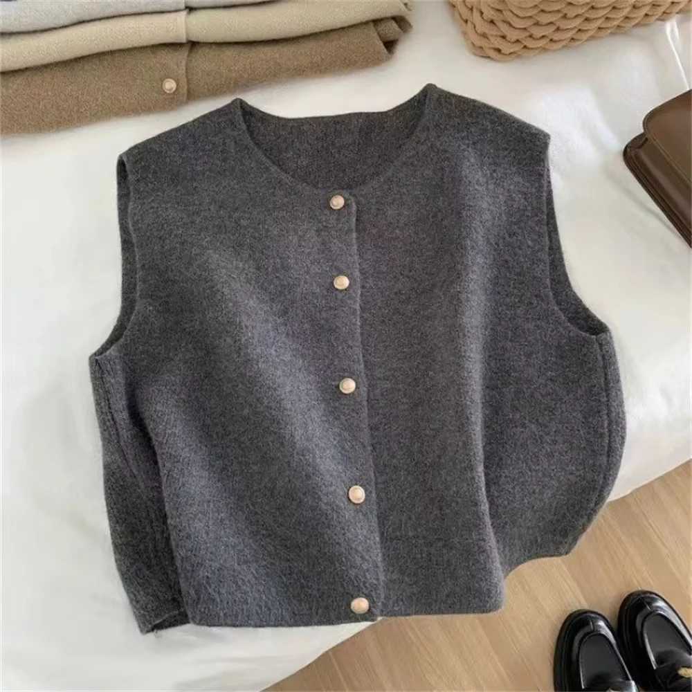 Spring Autumn Womens Solid Button V-Neck Sleeveless Casual Fashion Office Lady Ele Tops Sweater Knitted Cardigan Vest Coats XJ250819