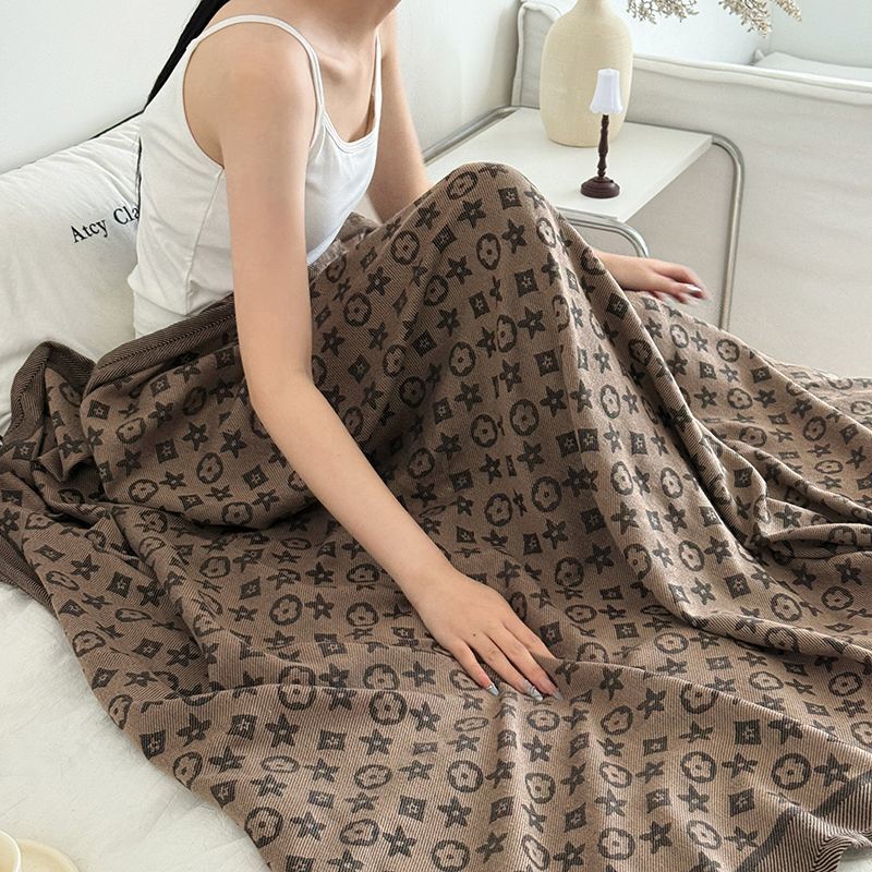 Nap time air conditioning wrinkle design resistant office sofa summer home blanket Black Brown