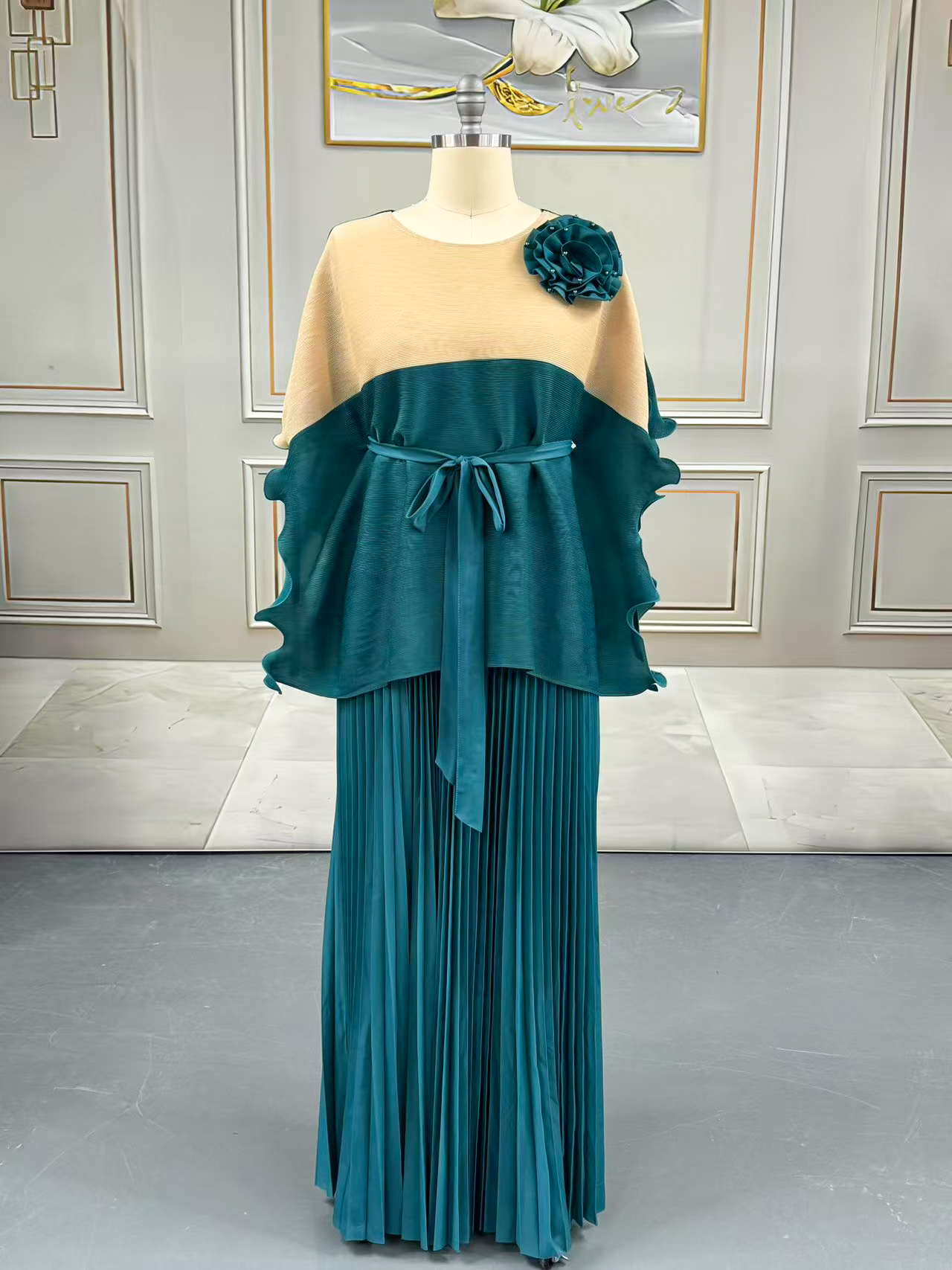 Pleated skirt top set Fashionable Dual Pack of Pleated & Multi-Colored Overall Outfits Two pairs of pleated and color-blocked overalls 25306