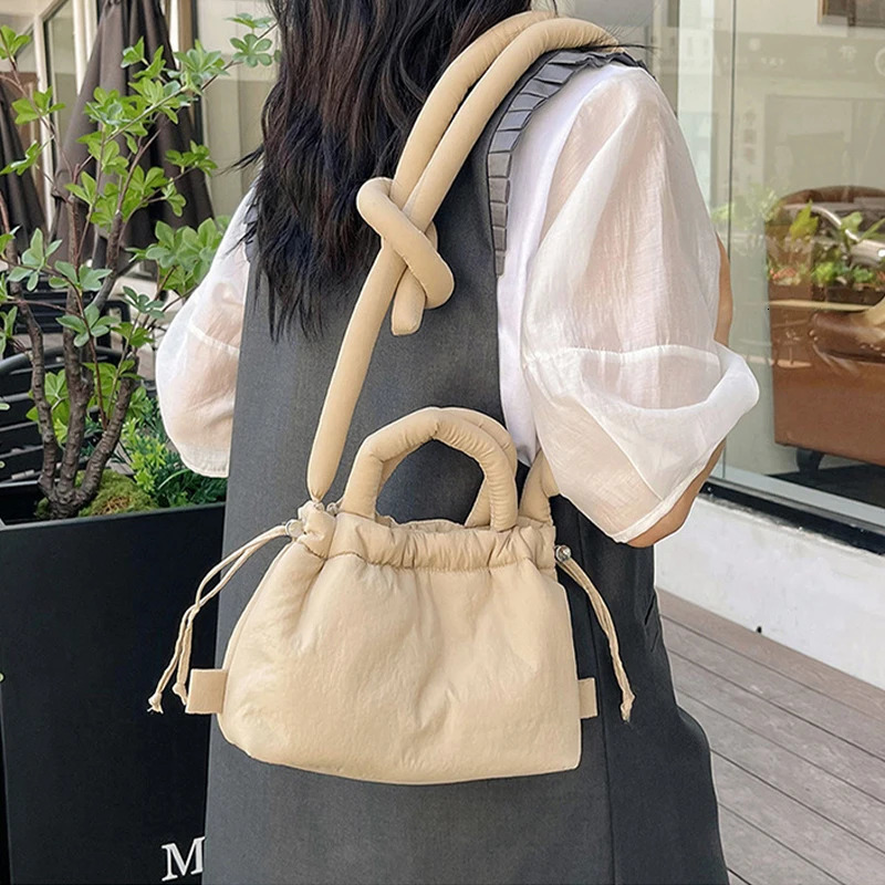 Fashion Small Puffer Tote Bag er Padded Women Shoulder Bags Nylon Down Cotton Crossbody Bag Mini Lady Handbags 2024 Trend 250814