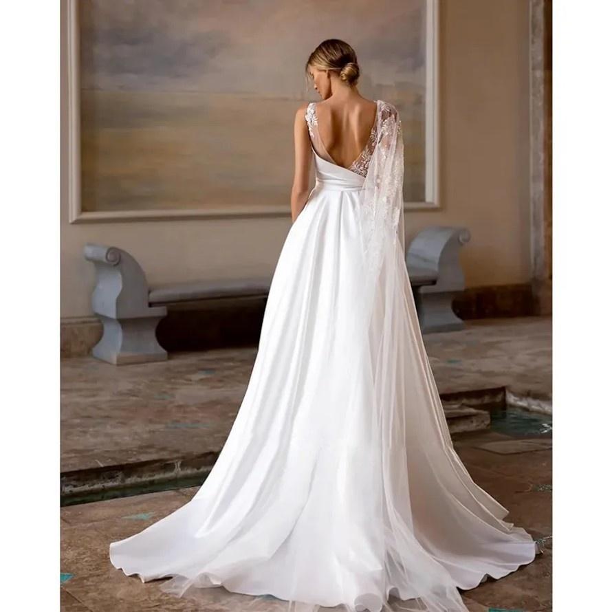 Sexy Boho Wedding Dress Vintage Fashion Elegant Ladies A-Line Lace Backless Bridal Dress with Applique Straps Silk Satin Robe De