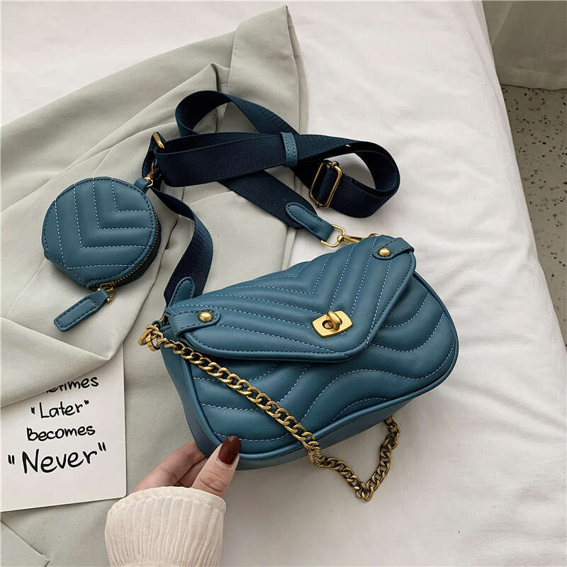 2025 New Women's Embroidered Thread Mother-Daughter Versatile Wide Strap Single Shoulder Crossbody Chain Designer Bags Handbag Underarm Bag