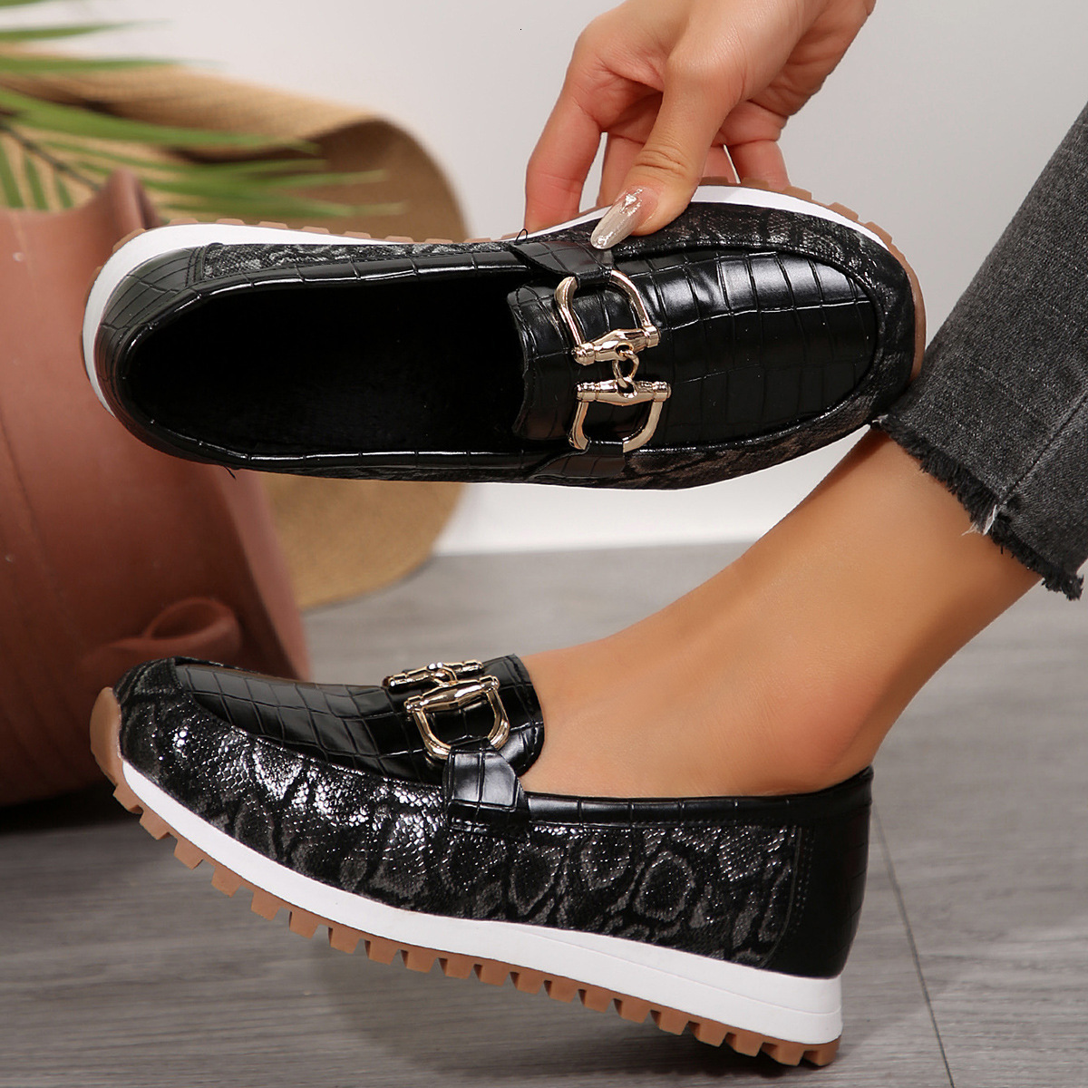 Large Size Metal Buckle Thick Sole Round Toe 2025 Autumn Winter New Fashion Women's Casual Shoes ddmymoon
