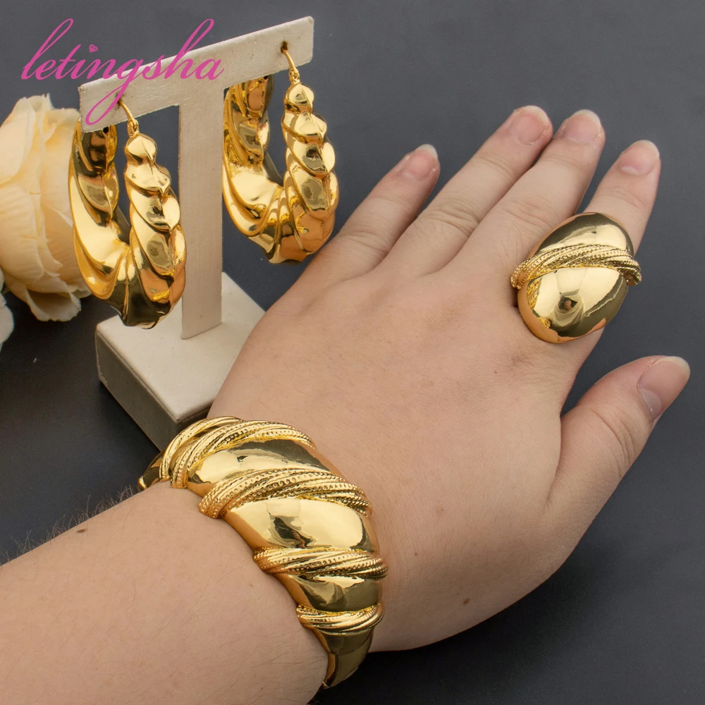 Dubai 18k Gold Plated Jewelry Set for Women Fashion Hoop Earrings African Copper Cuff Bangle Ring Sets Weddings Party Gift 250818