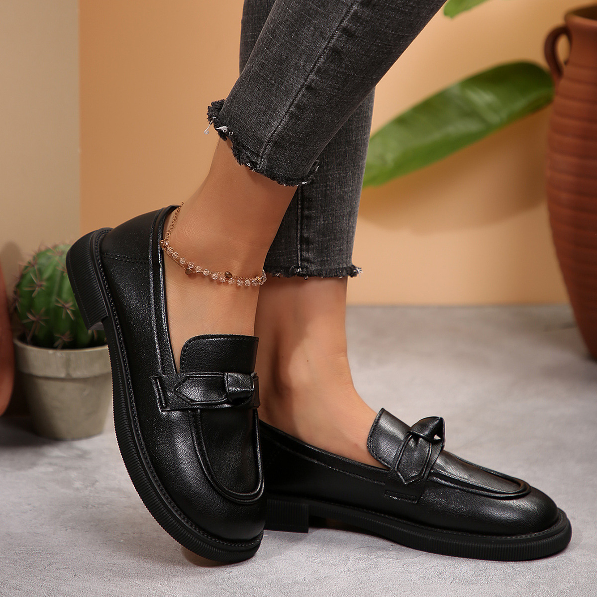2025 New Soft Sole Versatile Flat Loafers Casual British Style Spring Leather Women's Shoes ddmymoon