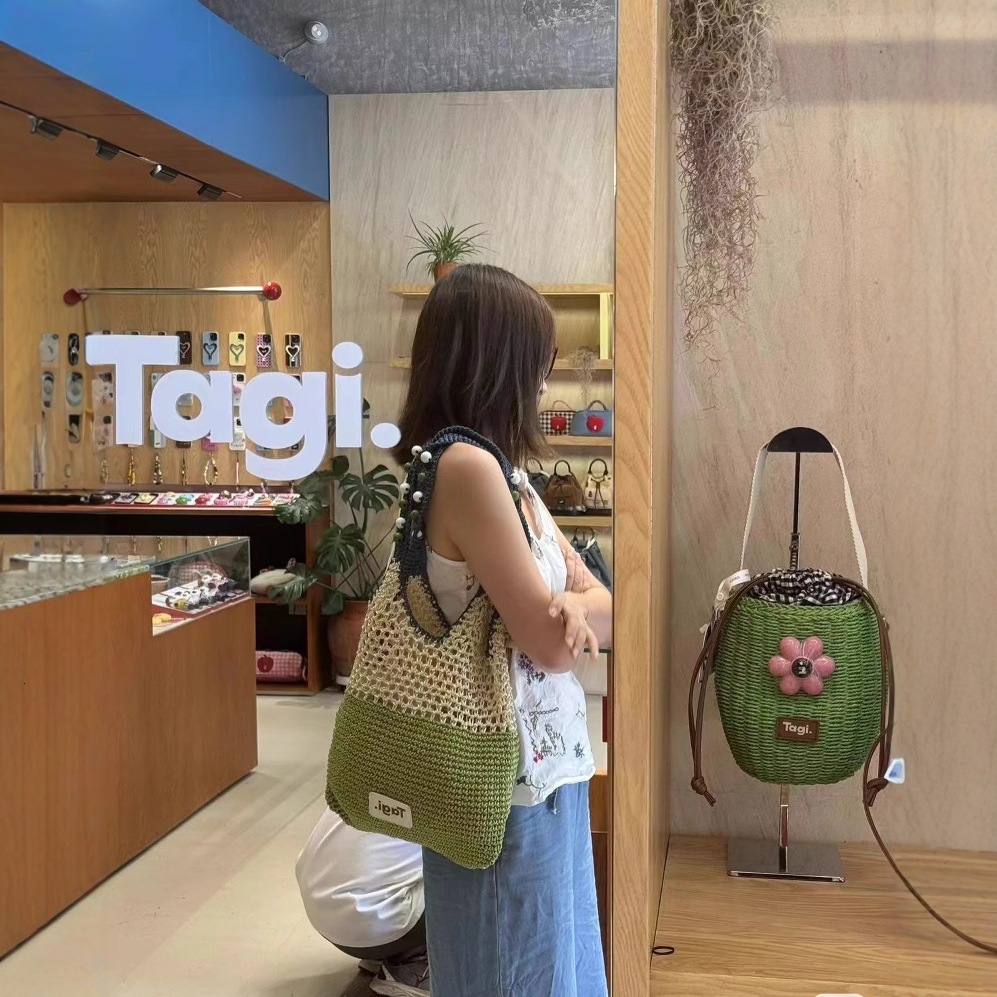 2025 Autumn New Handmade Wooden Bead Handbag Commuter Color Block Single Shoulder Woven Bag Women's Crossbody Bag Designer Bag Women's Shoul