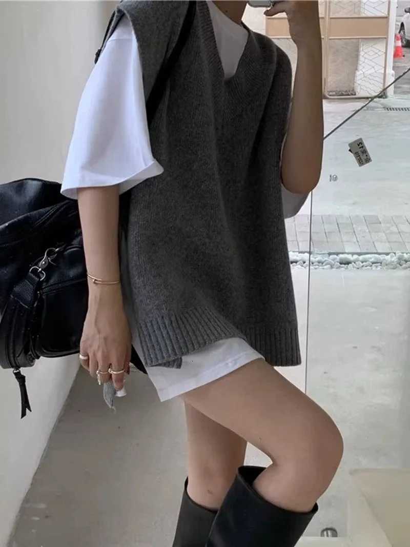 Women Cashmere Vest Sweaters Autumn and Winter Knitted Knitwear Vest Casual Loose Sleeveless Vest for Women XJ250819
