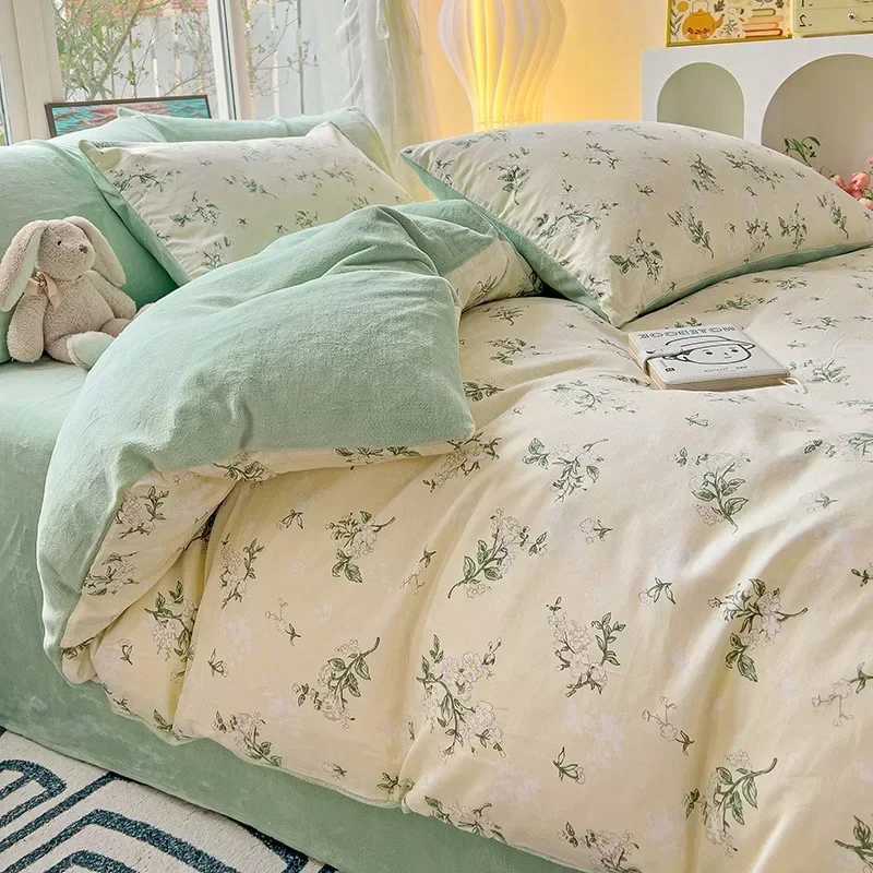 Four Piece Bed Sheet Set A Side All Cotton B Side Milk Velvet Home Textile Winter Warmth Keeping Cotton Plush Adding Set Bedding Y250819