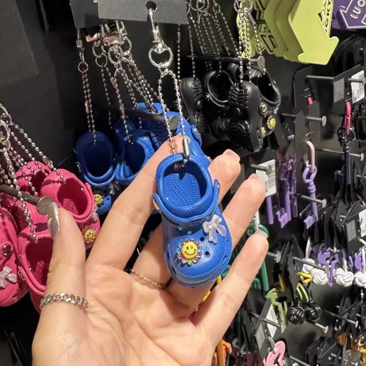 ute Keychain Creative Simulation Slippers Car Keychains Bag Pendant Girl Car Key Ring Pendant Friends Gift Key Chains for Women XJ250820