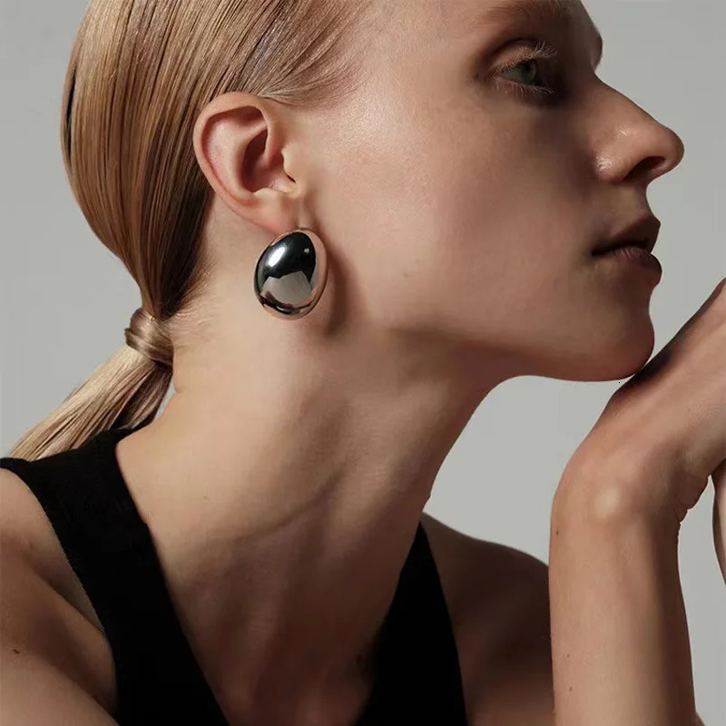 Stainless Steel Smooth Big Oval Stud Earrings for Women 2023 Exaggerated Hollow Ball Geometric Ear Buckle Earring Jewelry Gift 250811