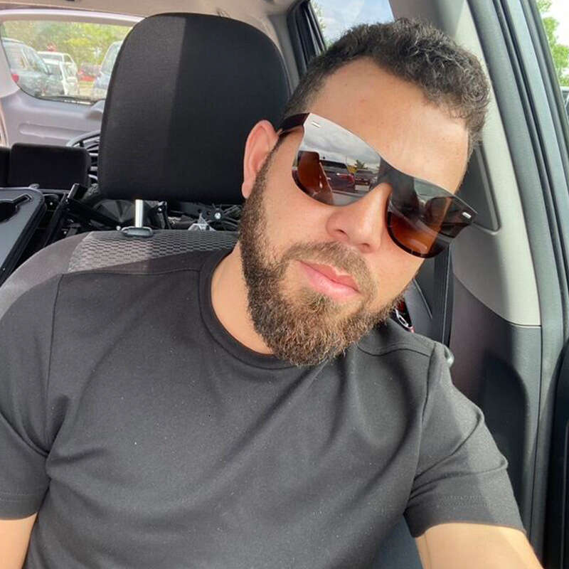 Designer Classic Men's Fashion One-piece Cross-lens Glasses Colorful Lenses New Trendy Sunglasses for Women