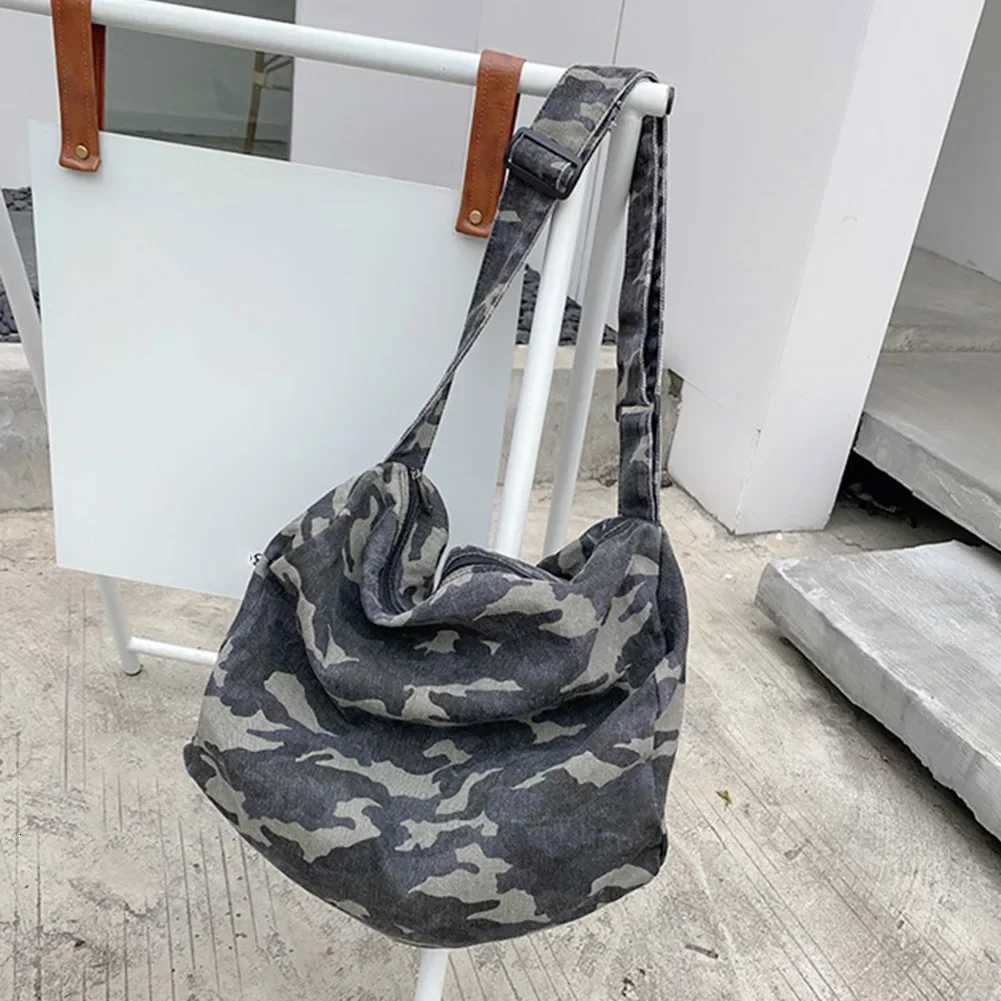 Canvas Messenger Bag Camouflage Women Tote Handbag Large Capacity Japanese Washable Zipper for Leisure Travel Shopping Hand Bag Y250819