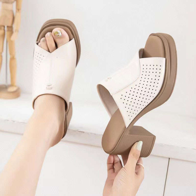 2025 New Summer Genuine Leather Fashionable Casual Height Increasing 7CM Peep Toe Sandals Thick Sole High Heel Slippers
